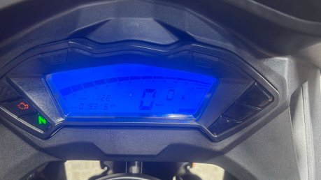 Lexmoto LXS 2023 ONLY 1K NEW MOT 125CC SPORTS BIKE LEARNER 35