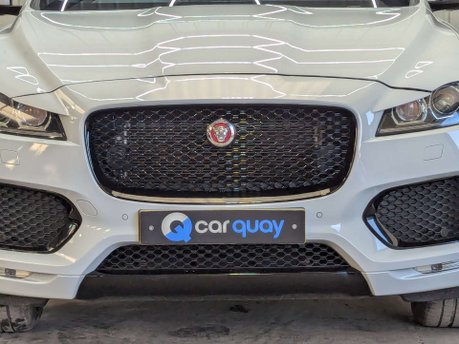 Jaguar F-Pace 2.0 F-Pace Chequered Flag AWD D Auto 4WD 5dr 12