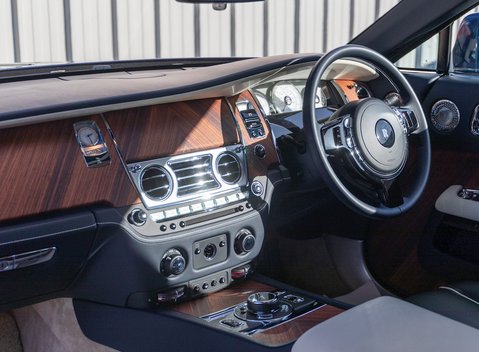 Rolls-Royce Dawn 18