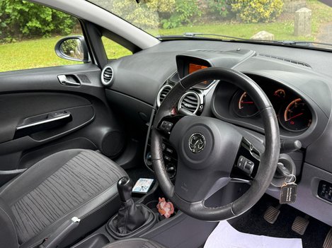 Vauxhall Corsa EXCITE AC 4