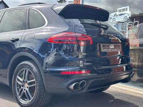 Porsche Cayenne 3.0 V6 E-Hybrid S 5dr Petrol Plug-in Hybrid TiptronicS 4WD Euro 6 (416ps) 21