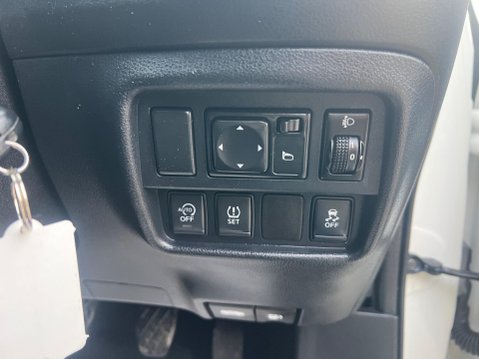 Nissan Juke 1.2 DIG-T Acenta Euro 6 (s/s) 5dr 33