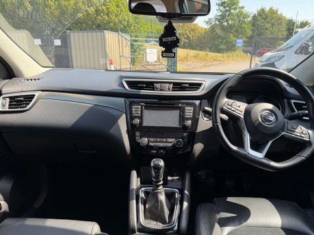 Nissan Qashqai 1.5 Qashqai N-Connecta dCi 5dr 23