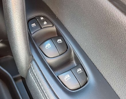 Nissan Qashqai 1.3 Qashqai N-Connecta DiG-T 5dr 55