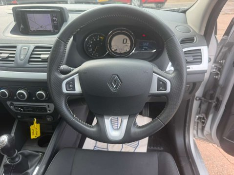 Renault Megane 1.6 16V Dynamique TomTom Hatchback 5dr Petrol Manual Euro 5 (110 ps) 30