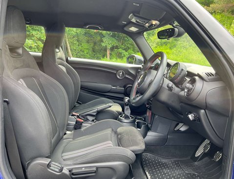 Mini Hatch 1.5 Cooper Sport 3dr 18