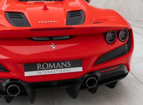 Ferrari F8 Spider 27