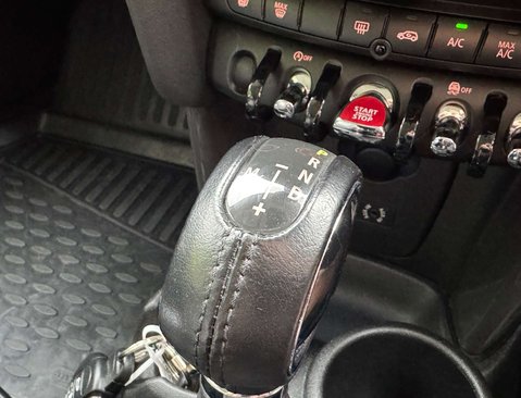Mini Hatch 1.5 Cooper Auto 5dr 21