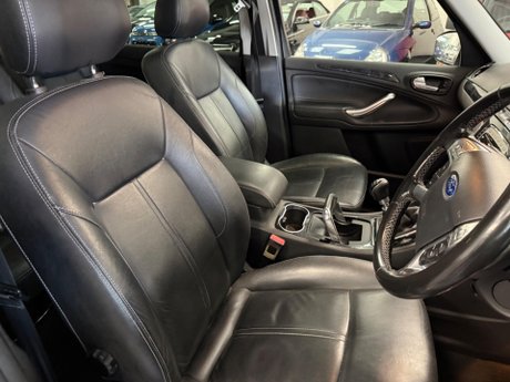 Ford Galaxy 1.6T EcoBoost Titanium X Euro 5 (s/s) 5dr 26