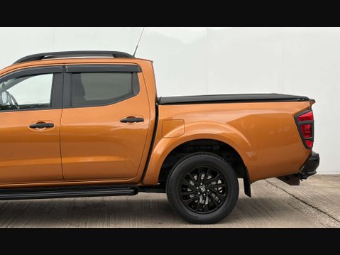 Nissan Navara 2.3 Navara Tekna dCi Auto 4WD 5dr 63