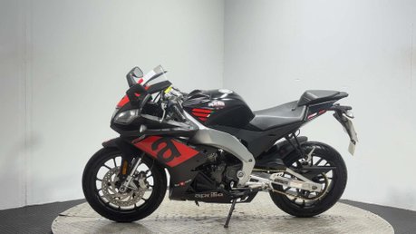 Aprilia RS RS4 2020 ONLY 6K SPORTS BIKE 125CC NEW MOT 1 OWNER LEARNER 15BHP 4