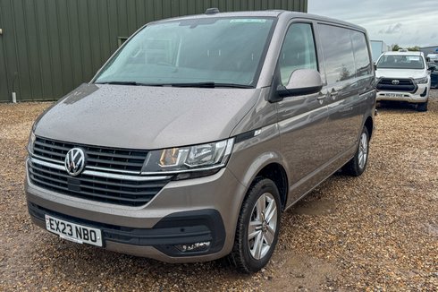 Volkswagen Transporter AUTO SWB L1H1 Highline T32 Air Con Alloys Sensors Tow Bar EURO 6