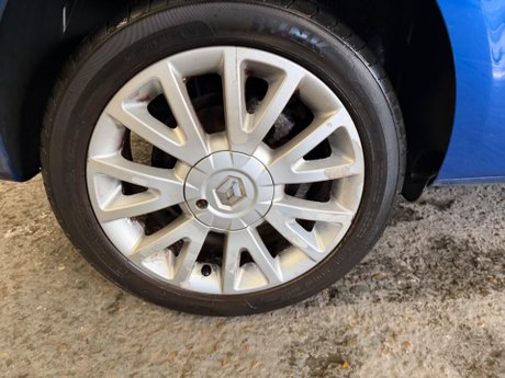 Renault Clio 1.5 dCi Dynamique Sport Tourer Euro 4 5dr 15