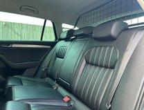 Skoda Superb 2.0 TDI SE L Executive Estate 5dr Diesel Auto Euro 6 (150 ps) 12