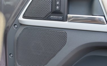 Land Rover Defender 110 HSE D240 27