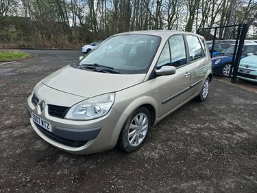 Renault Scenic DYNAMIQUE VVT 5STR 2