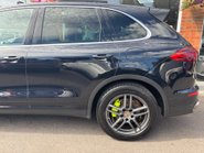 Porsche Cayenne 3.0 V6 E-Hybrid S 5dr Petrol Plug-in Hybrid TiptronicS 4WD Euro 6 (416ps) 7