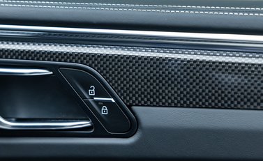 Porsche Macan GTS 30