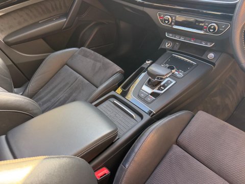 Audi Q5 TDI QUATTRO S LINE 18