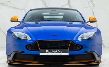 Aston Martin Vantage GT8 4