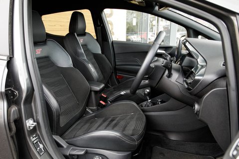 Ford Fiesta ST-3 30