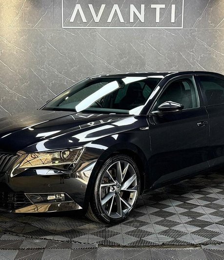 Skoda Superb 2.0 TSI SportLine Hatchback 5dr Petrol DSG 4WD Euro 6 (s/s) (272 ps)