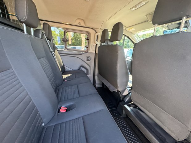 Ford Transit Custom Crew Cab AUTO LWB L2H1 Limited 320 Air Con Alloys 17