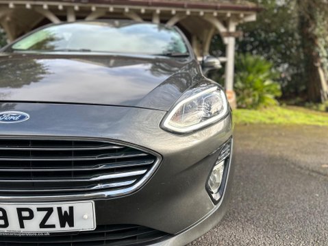 Ford Fiesta TITANIUM 7