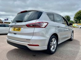 Ford S-Max 2.5 S-Max Titanium HEV CVT 5dr 77