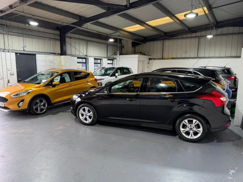 Ford Focus 1.6 Zetec Euro 5 5dr 4