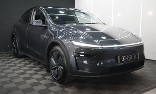 Tesla Model Y PREMIUM LONG RANGE AWD GROK AI Rear Screen Heated & Vented Seats 1 Owner VQ 8