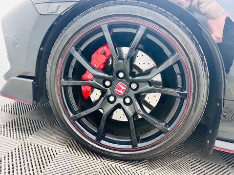 Honda Civic 2.0 i-VTEC Type R GT Euro 6 (s/s) 5dr 26