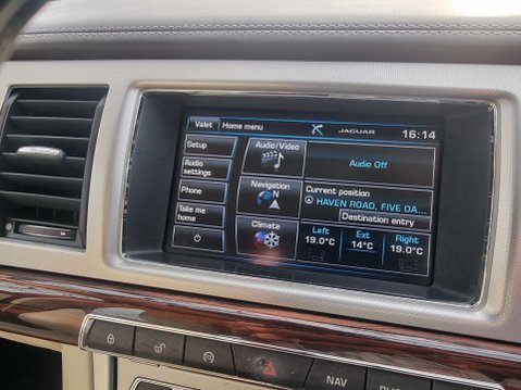 Jaguar XF D PORTFOLIO 43