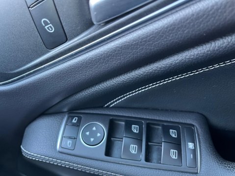 Mercedes-Benz GLA 1.6 GLA180 Urban Edition Euro 6 (s/s) 5dr 15