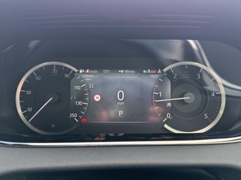 Land Rover Range Rover Evoque 2.0 D200 MHEV R-Dynamic SE SUV 5dr Diesel Auto 4WD Euro 6 (s/s) (204 ps) 37