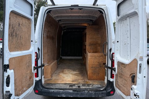 Renault Master 35 L3H3 LONG WHEEL BASE - REVERSE CAMERA - NEW MOT - FULL SERVICE HISTORY 33