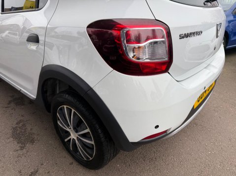 Dacia Sandero Stepway 1.5 dCi Laureate Euro 5 5dr 38