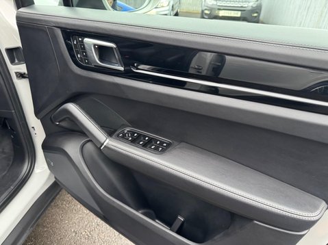 Porsche Cayenne V6 PLATINUM EDITION 44