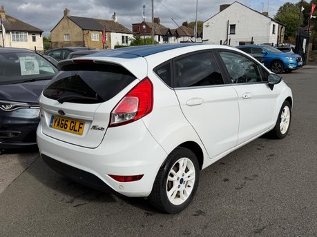 Ford Fiesta ZETEC WHITE EDITION SPRING 6