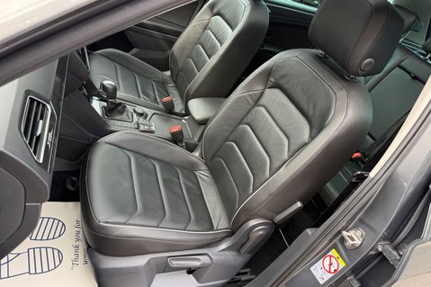 Volkswagen Tiguan SEL TSI BMT 4MOTION DSG - PANROOF - CARPLAY - FULL SERVICE HISTORY 4
