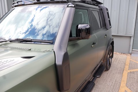 Land Rover Defender 110 2026 HARD TOP X-DYNAMIC HSE 350 WORLD TOUR 2 EDITON REAR  SEATS FITTED PPF  17