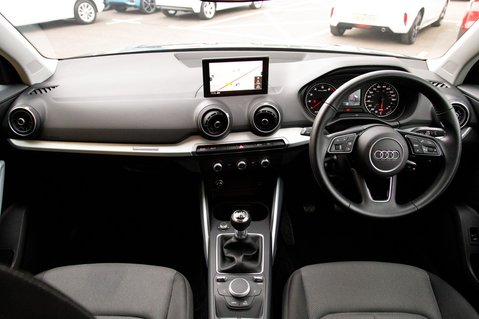 Audi Q2 TFSI SPORT 3