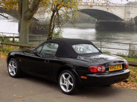 Mazda MX-5 S-VT SPORT 84