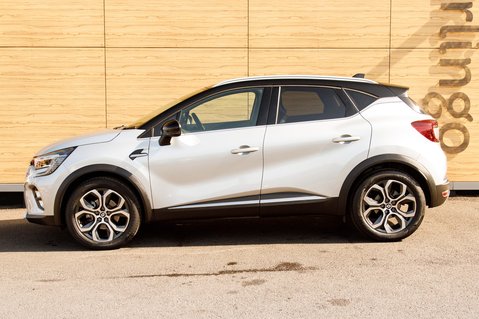 Renault Captur TECHNO E-TECH 13