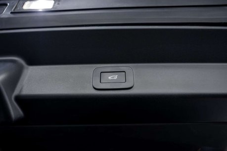 Land Rover Range Rover Sport 3.0 P400 MHEV Dynamic SE SUV 5dr Petrol Auto 4WD Euro 6 11