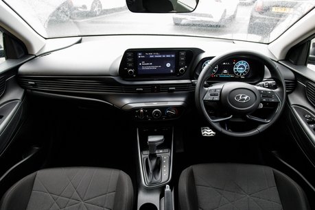 Hyundai BAYON T-GDI SE CONNECT DCT MHEV