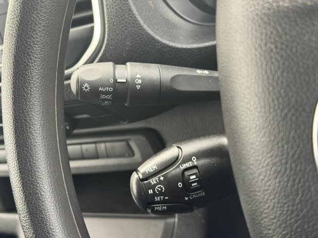 Toyota Proace SWB L1H1 [SOLD CM] Low Roof Icon Air Con Nav Sensors EURO 6 18
