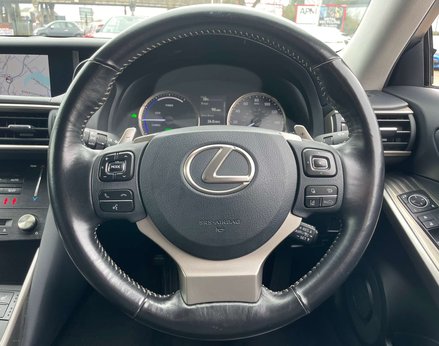 Lexus Is 2.5 IS 300h Advance CVT 4dr 18