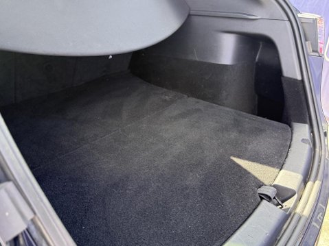 Tesla Model Y (Dual Motor) Long Range SUV 5dr Electric Auto 4WDE (384 bhp) 20