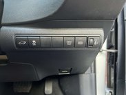 Toyota Corolla 1.8 Corolla Design HEV CVT 5dr 35